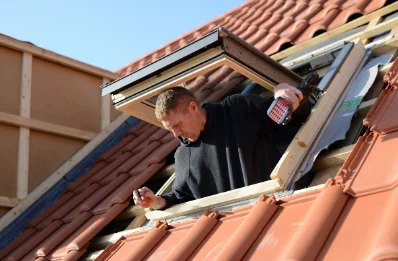 Pose de fenêtres de toit Velux à Commeaux